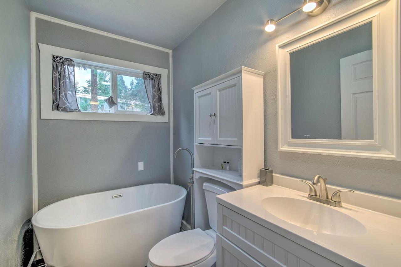 Cozy North Bend Getaway Near Dunes And Ocean! Lakeside Exterior foto